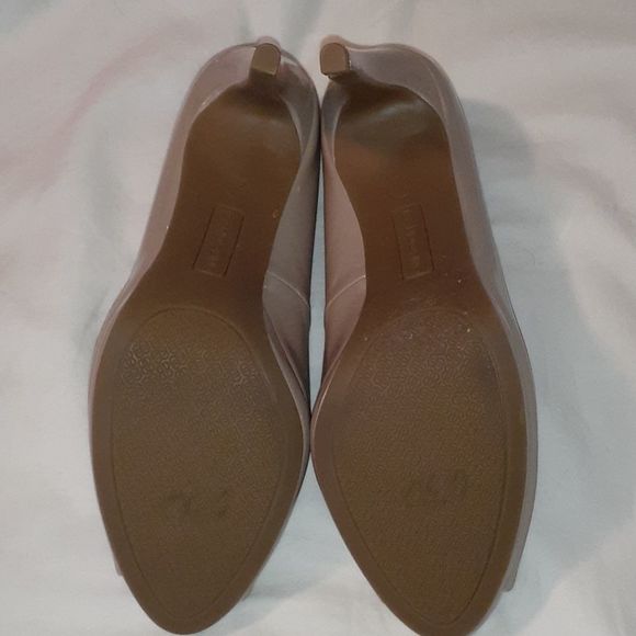 Bandolino Baccant Peep Toe Patent Pleather Pumps‎ 9 - Picture 5 of 9